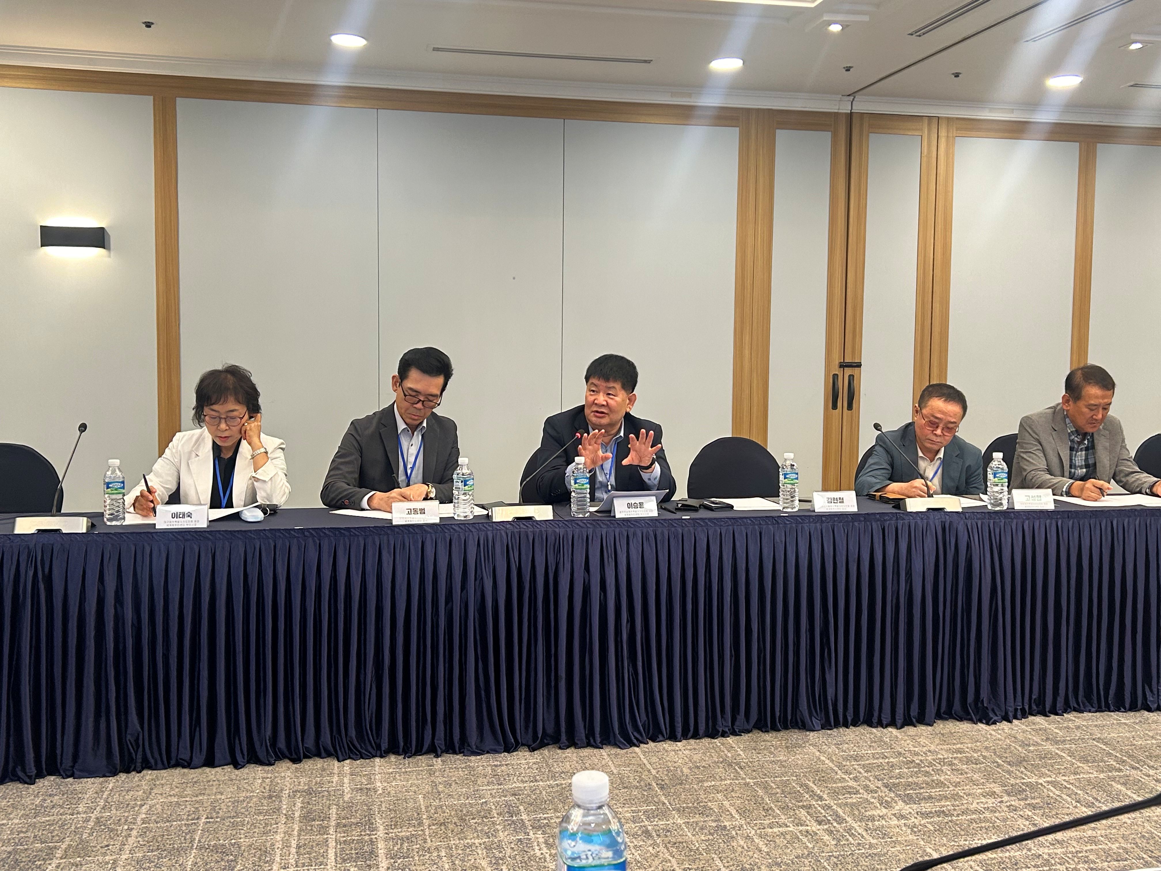 리더스아고라 (5).jpg