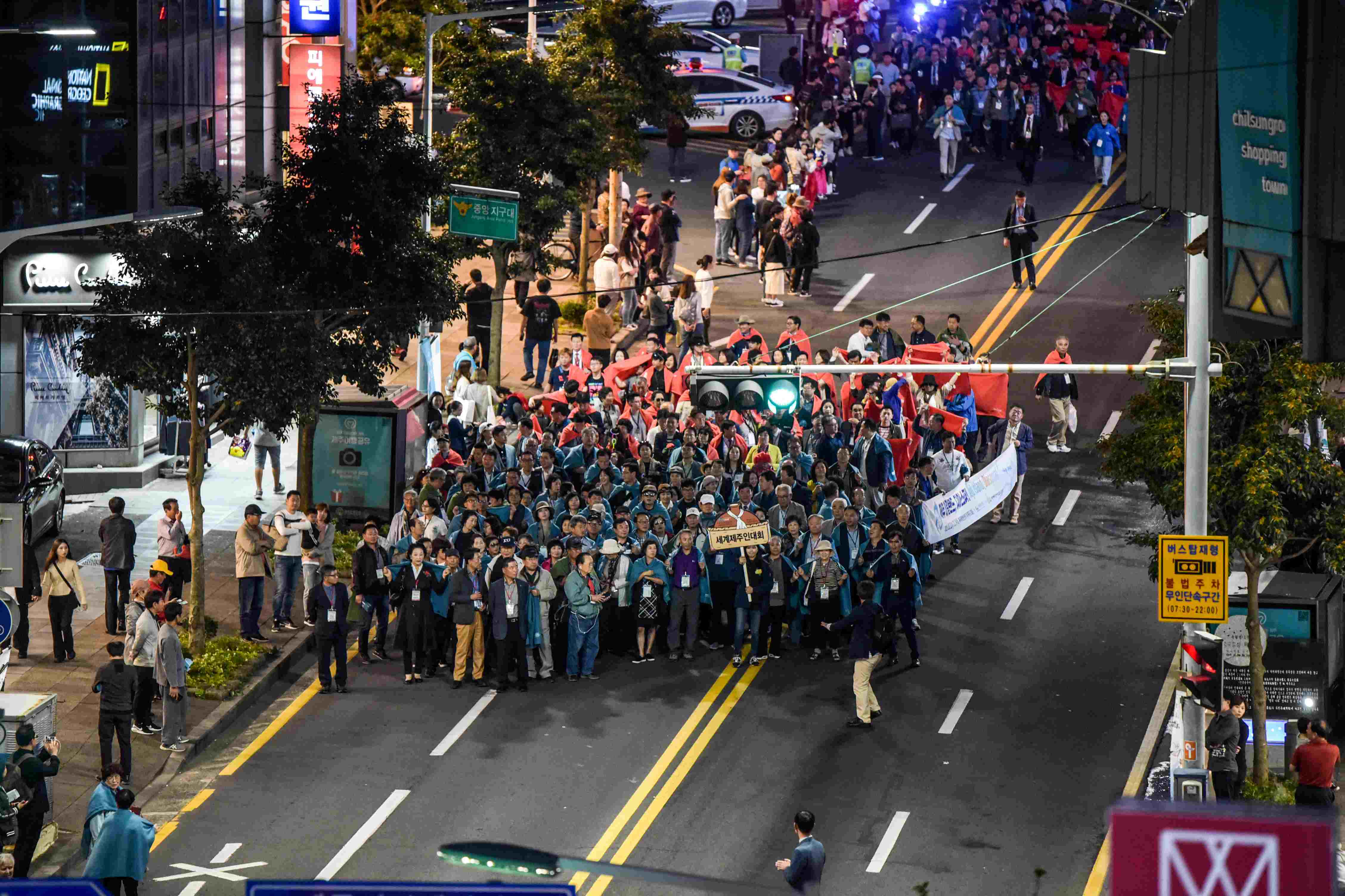 퍼레이드-3.jpg