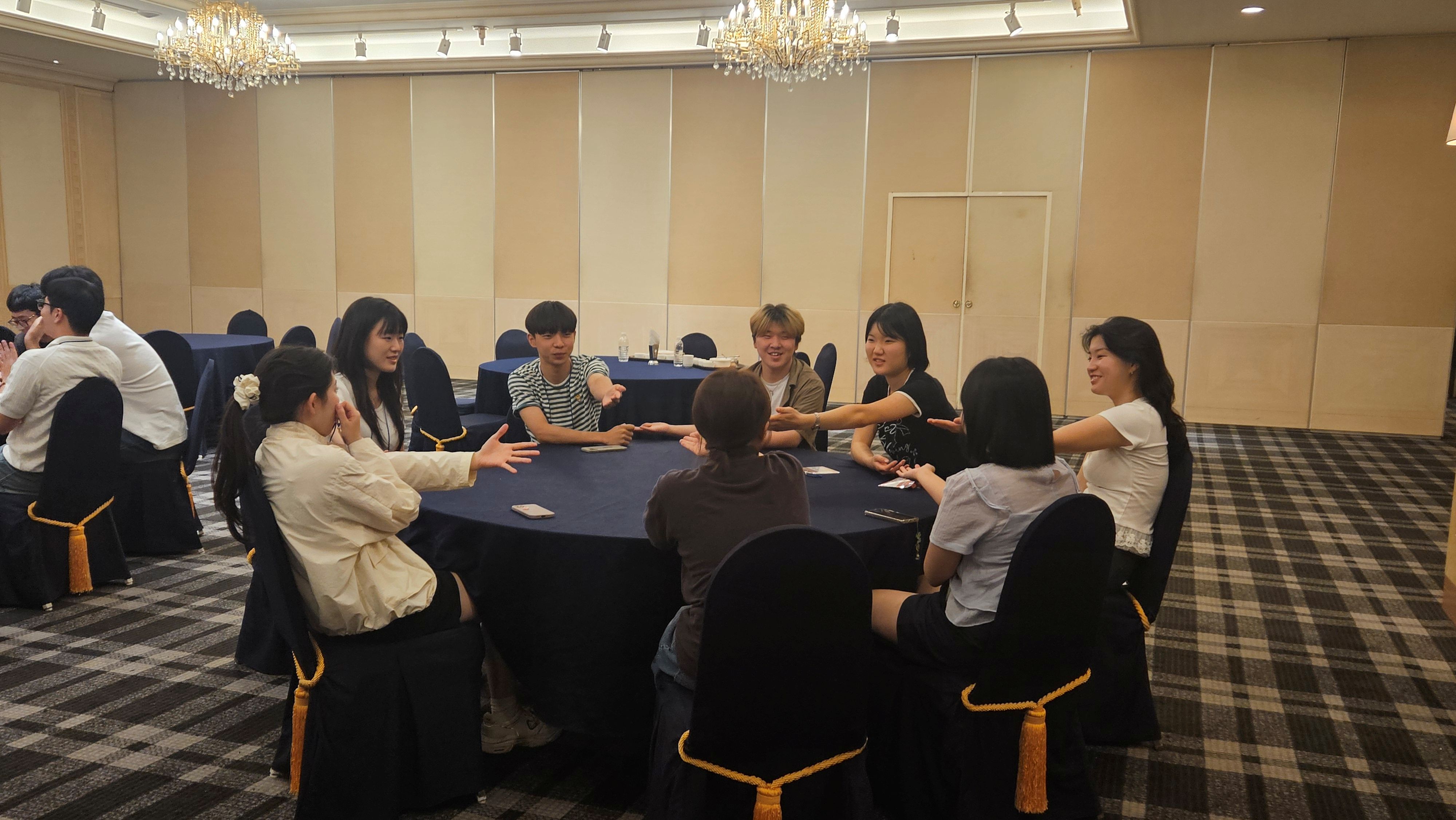 향토학교 대학생반_친교의시간_10.jpg